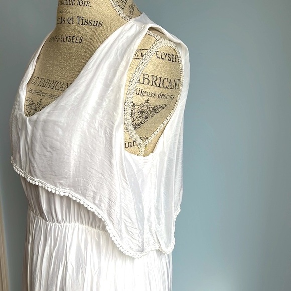 Italian White Midi Dress - Picture 4 of 7